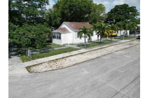 2255 Nw 63rd St, Miami
