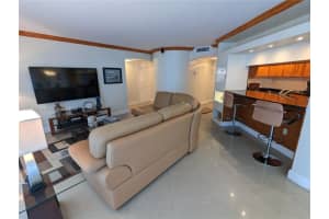 21085 Ne 34th Ave 305-1, Aventura