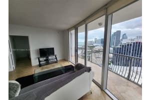 1750 N Bayshore Dr 3114, Miami