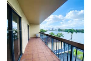 5249 Nw 7th St 219, Miami