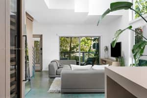 734 Michigan Ave 7, Miami Beach