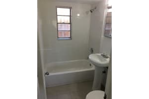 5600 Nw 7th Ct 14, Miami