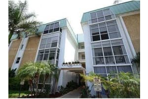 2990 Ne 16th Ave 208, Oakland Park