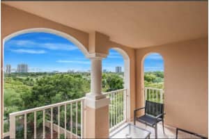 19999 E Country Club Dr 1601, Aventura