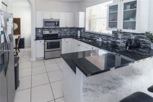 4866 Nw 108th Psge 4866, Doral