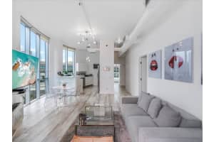 3029 Ne 188th St 725, Aventura