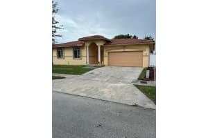 12414 Sw 213th St, Miami