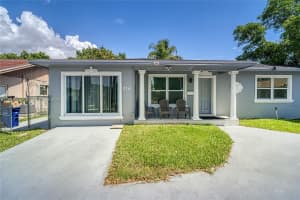 216 Sw 6th St, Hallandale Beach