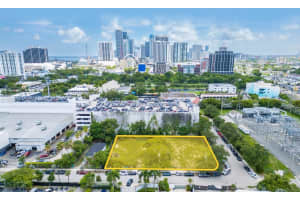 100-118 Ne 21st St, Miami