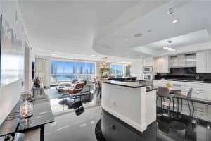 6000 Island Blvd 2002, Aventura