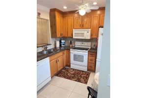7300 Nw 5th Ct 201, Margate