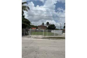 1101 Nw 25th St, Miami