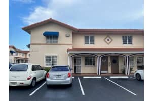 2236 W 74th St 102-17, Hialeah
