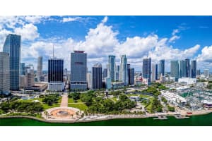 50 Biscayne Blvd 5001, Miami