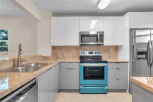 1100 Nw 87th Ave 308, Coral Springs