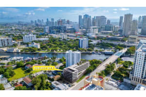 26 Sw South River Dr, Miami