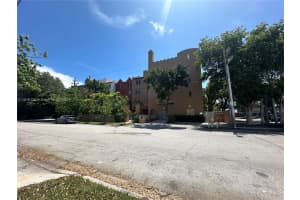 2630 Sw 28th St 46, Miami