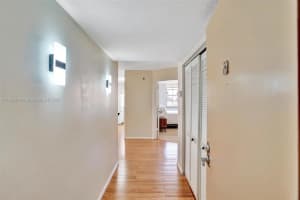 19877 E Country Club Dr 3607, Aventura
