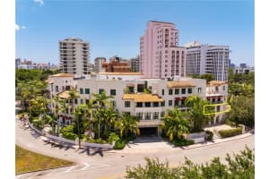 2401 Anderson Rd 11, Coral Gables