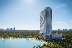 2411 Laguna Circle 704, North Miami