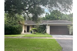 430 Miller Rd, Coral Gables