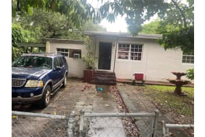 215 Nw 117th St, Miami