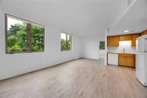 2630 Sw 28th St 41, Miami