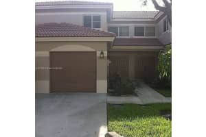 2394 Nw 97th Way 2394, Pembroke Pines