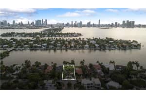 330 W Rivo Alto Dr, Miami Beach