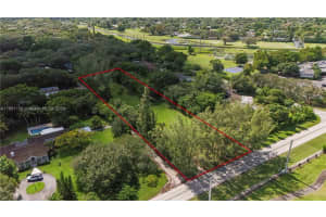 9840 Sw 104th St, Miami