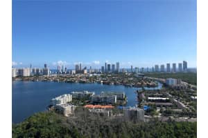 16385 Biscayne Blvd 2020, North Miami Beach