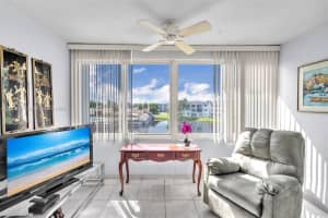 8130 Sunrise Lakes Blvd 309, Sunrise