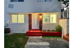 1201 Marseille Dr 17, Miami Beach