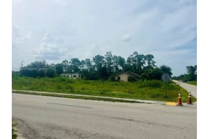 601 Lake Ave, Lehigh Acres 601 Lake Ave, Lehigh Acres