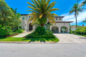 250 Buttonwood Drive, Key Biscayne