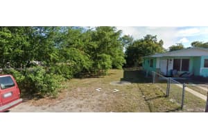 1540 Nw 69th Ter, Miami