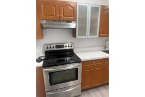 2324 Nw 52nd Ave 2324, Lauderhill