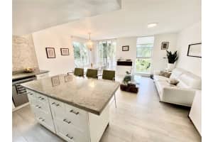 16590 Ne 26th Ave 302, North Miami Beach