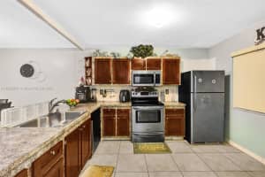 8010 Hampton Blvd 211, North Lauderdale