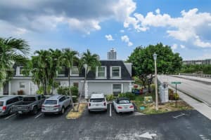 600 Ne 25th Ave 45, Hallandale Beach