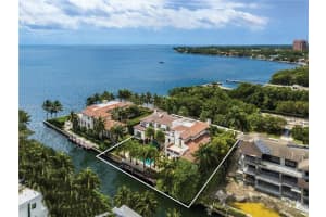 3305 S Moorings Way, Miami