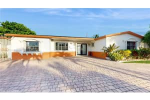 3920 Nw 36th Ave, Lauderdale Lakes