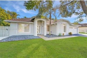 500 Greaton Ave, Davie