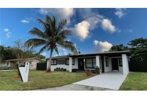 2496 Sw 8th St, Fort Lauderdale