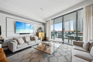 3250 Ne 188th St 408, Aventura