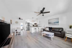 15610 Ne 6th Ave 33d, Miami