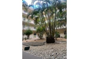 2871 Somerset Dr 218, Lauderdale Lakes
