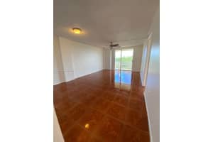 15600 Nw 7th Ave 520, Miami