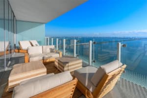 700 Ne 26th Ter 4902, Miami