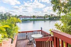 13750 Kendale Lakes Dr, Miami
